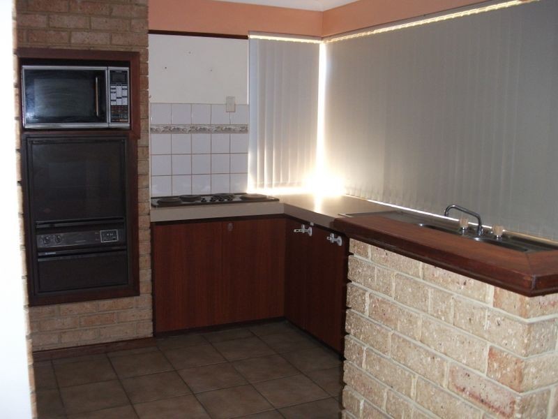 17 Glenway Loop, Cooloongup WA 6168