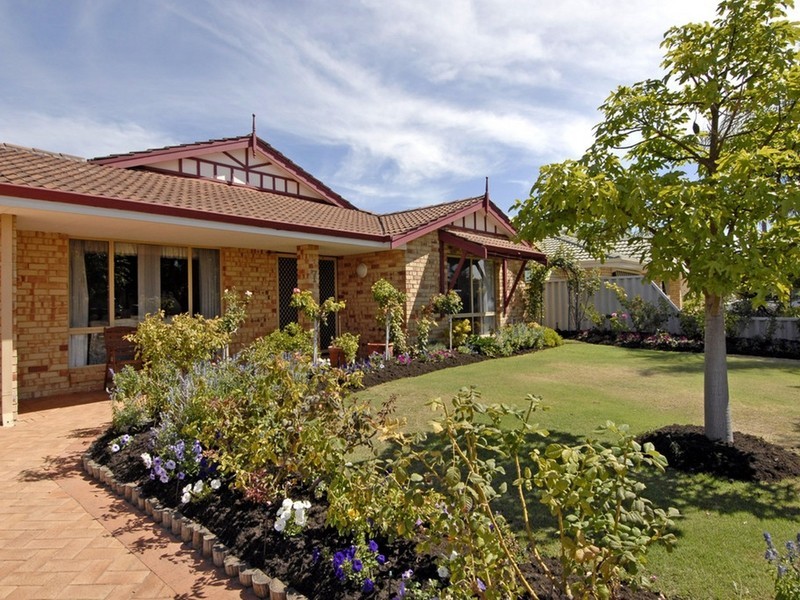 7 Glenelg Close, Warnbro WA 6169