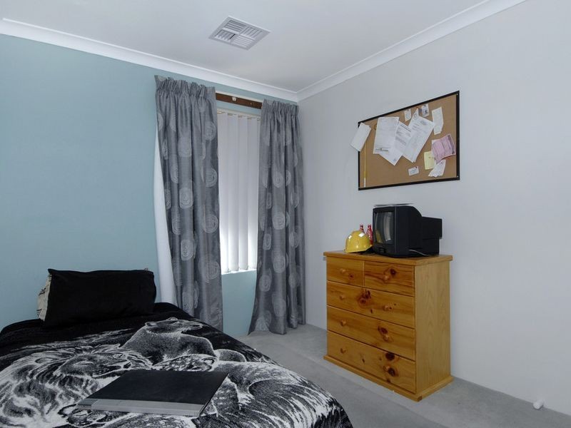 7 Glenelg Close, Warnbro WA 6169