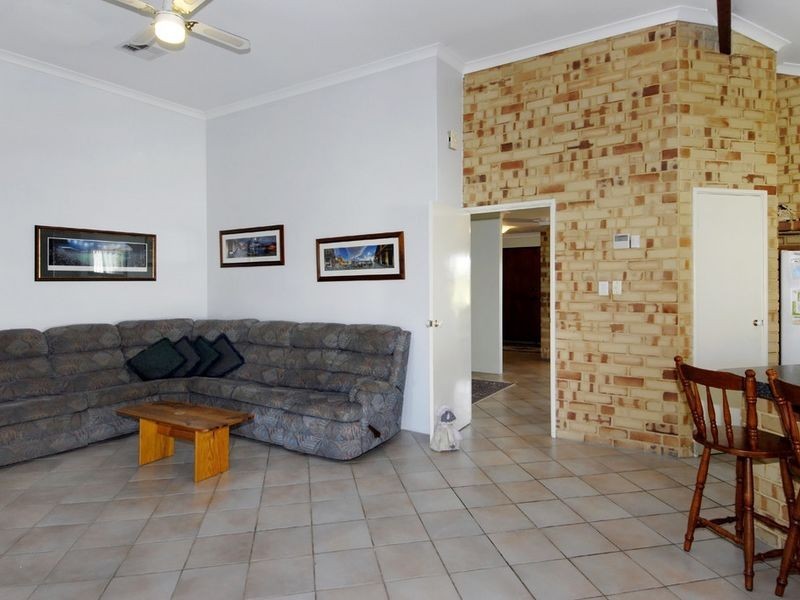 7 Glenelg Close, Warnbro WA 6169