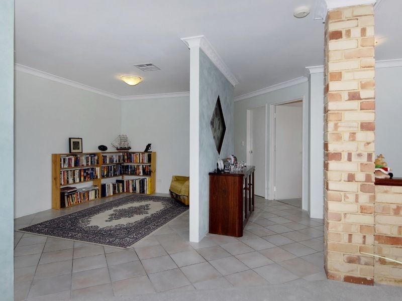 7 Glenelg Close, Warnbro WA 6169