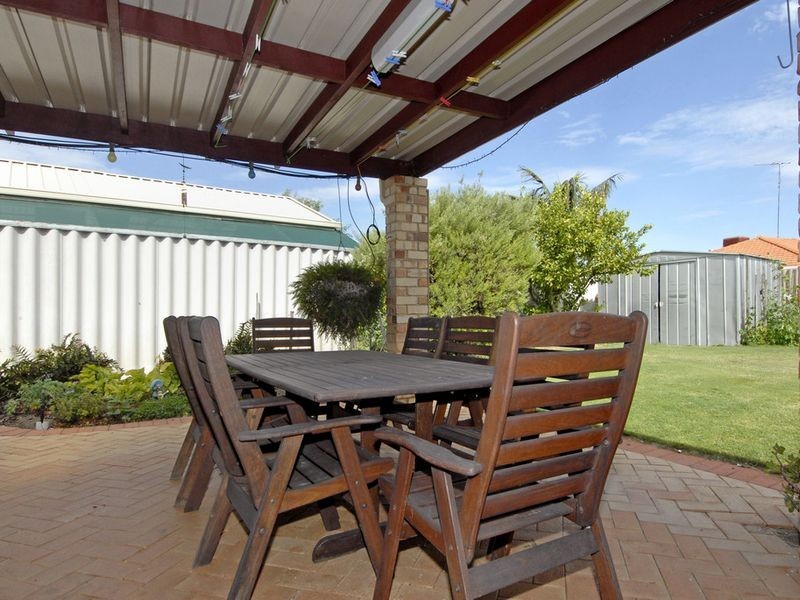 7 Glenelg Close, Warnbro WA 6169
