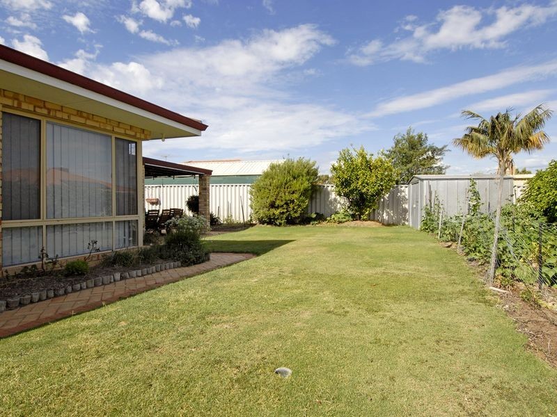 7 Glenelg Close, Warnbro WA 6169