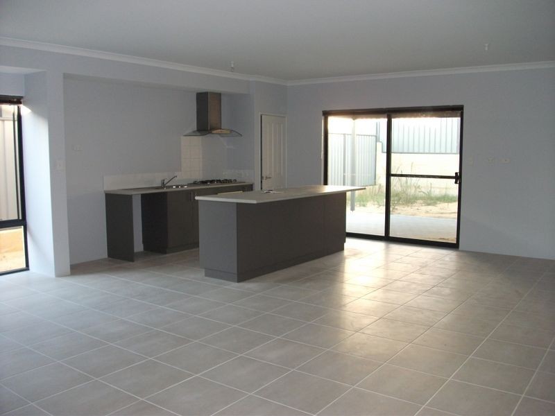 6 Eaton Way, Baldivis WA 6171