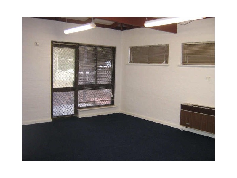 21 Mills Street, Cannington WA 6107