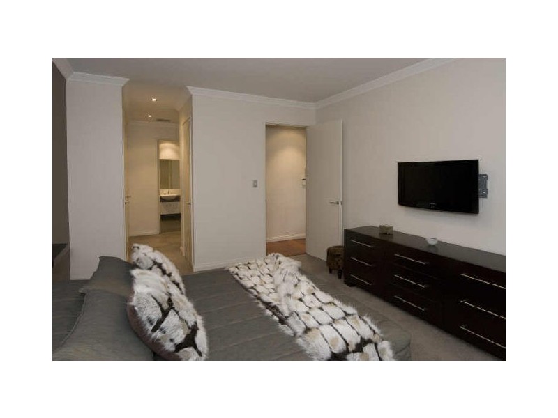 9 Cassey Street, Como WA 6152