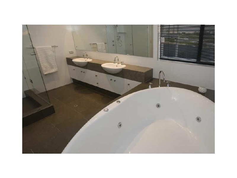 9 Cassey Street, Como WA 6152