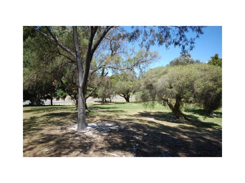78 Hill View Terrace, St James WA 6102