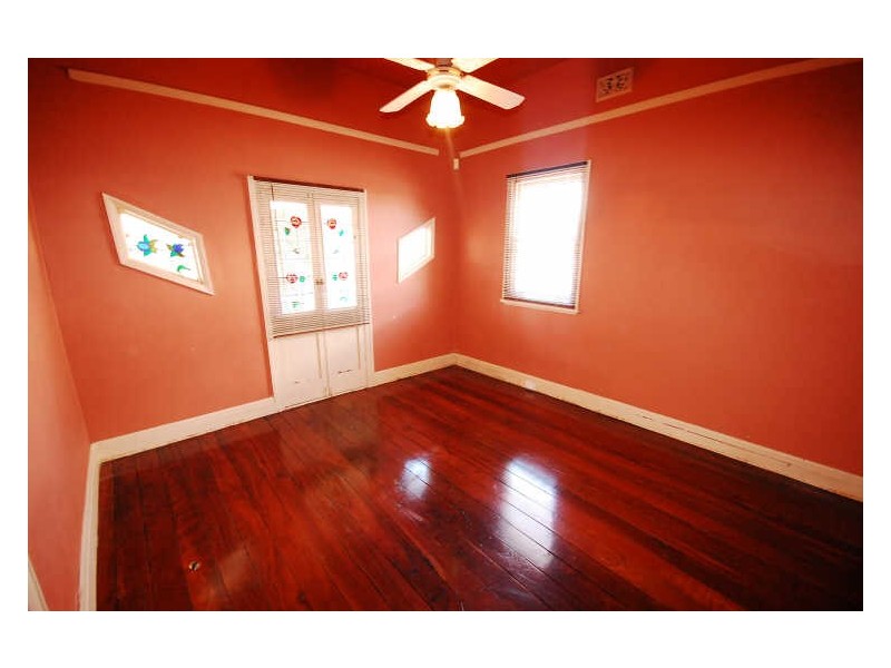 89 Kitchener Avenue, Victoria Park WA 6100