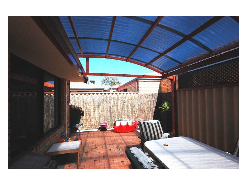 2/15 Ellam Street, St James WA 6102