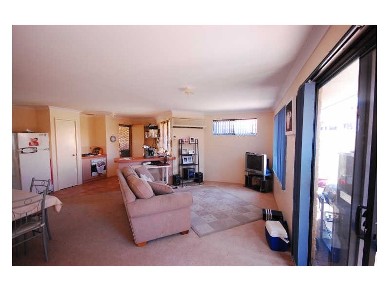 2/15 Ellam Street, St James WA 6102