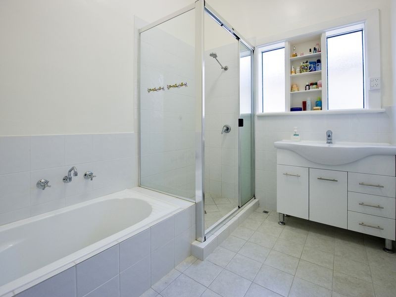 2 Sunbury Road, Victoria Park WA 6100