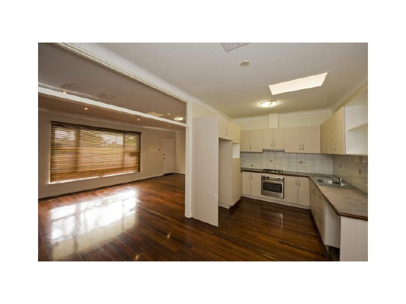 10 Trelion Place, Rivervale WA 6103