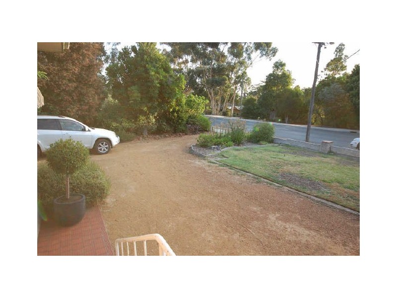 141 Canning Road, Kalamunda WA 6076