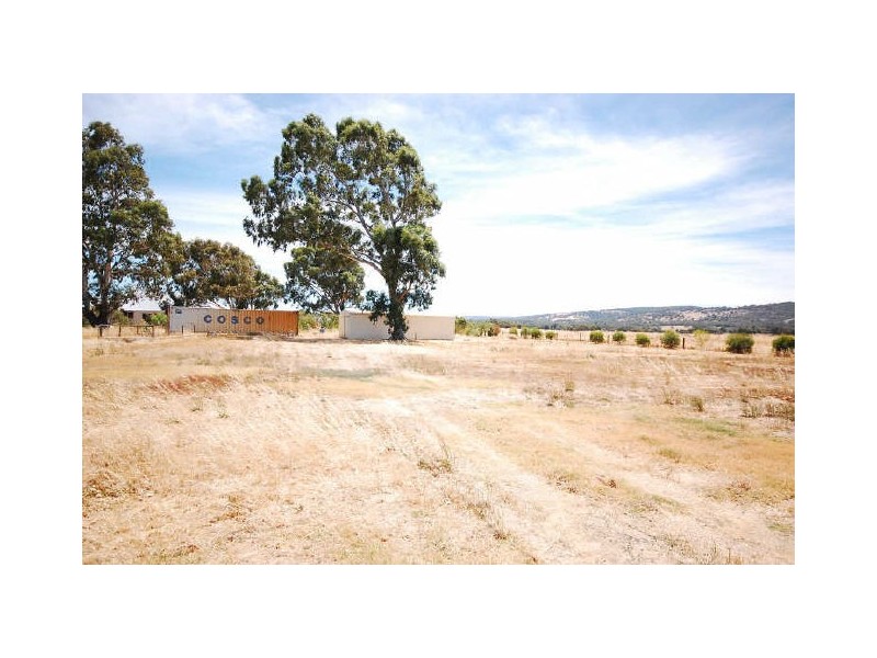 86 Fairbairn Road, Serpentine WA 6125