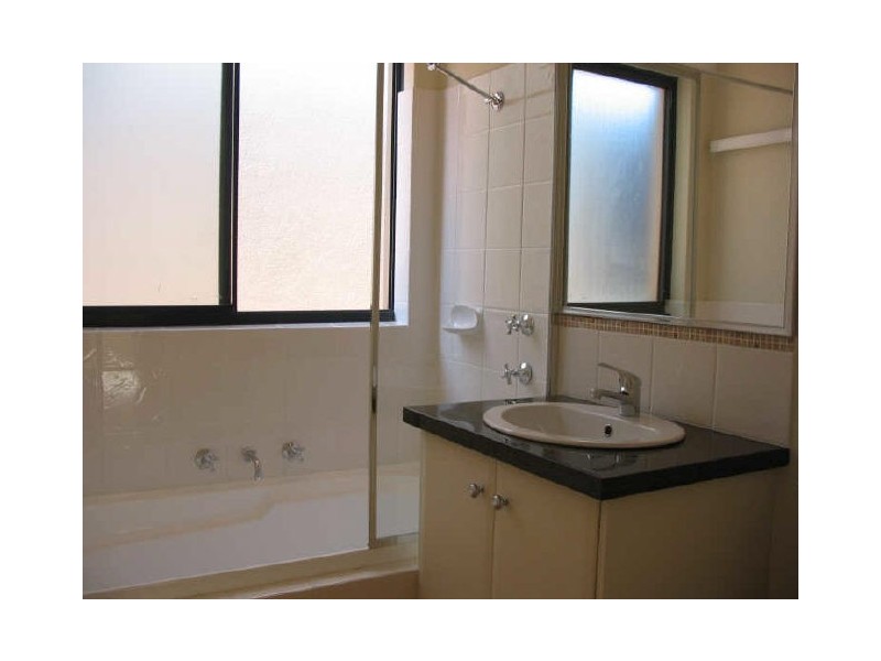 4/50 Norman Street, St James WA 6102