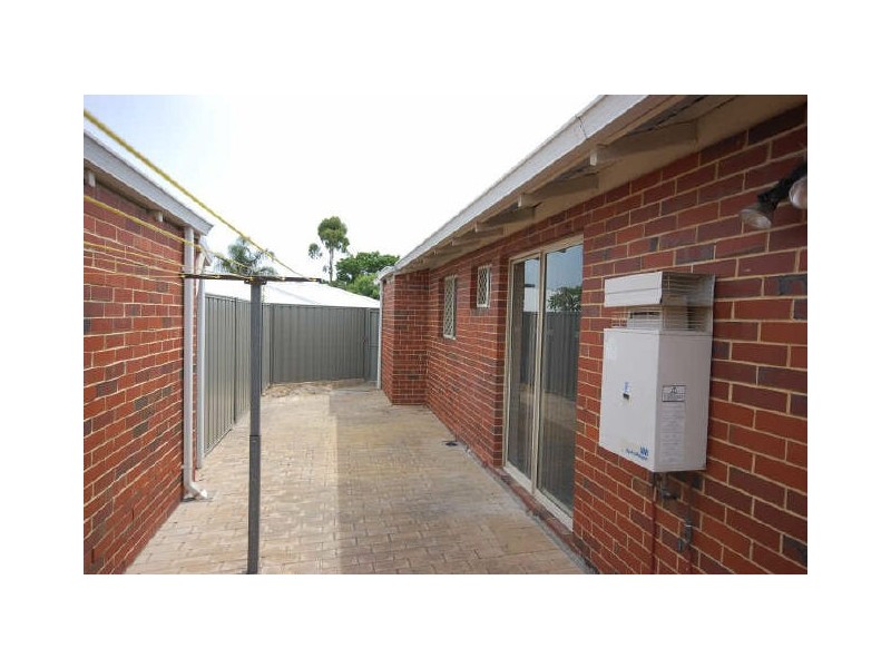 4/207 Shepperton Road, East Victoria Park WA 6101