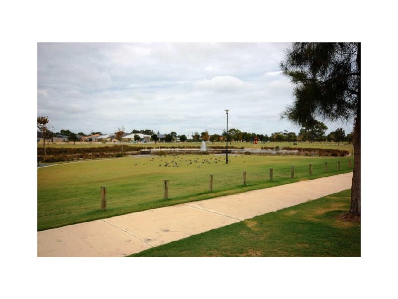 11 Vitesse Approach, Shoalwater WA 6169