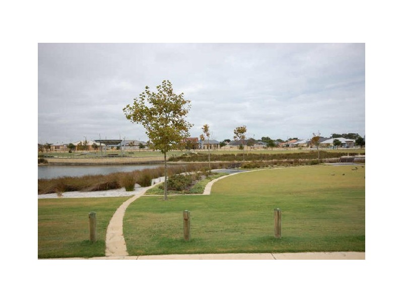 11 Vitesse Approach, Shoalwater WA 6169