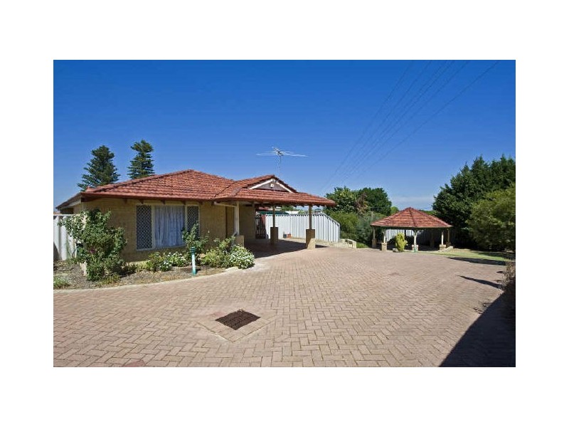 2/1 Bucat Street, Hamilton Hill WA 6163