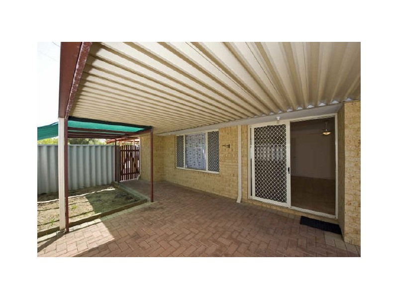 2/1 Bucat Street, Hamilton Hill WA 6163