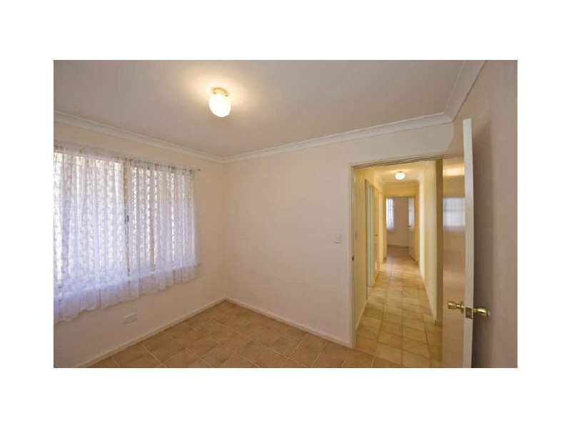 2/1 Bucat Street, Hamilton Hill WA 6163