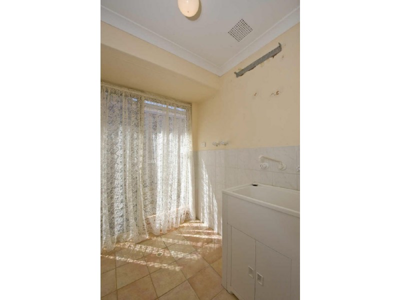 2/1 Bucat Street, Hamilton Hill WA 6163