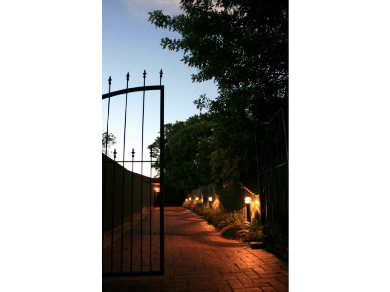 2/1 Hertford Street, East Victoria Park WA 6101