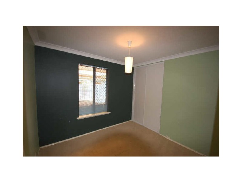 135 Elderberry Drive, South Lake WA 6164