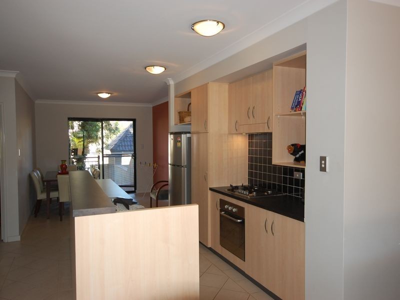 2/25 Hardy Street, South Perth WA 6151