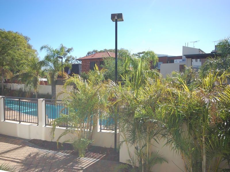 2/25 Hardy Street, South Perth WA 6151