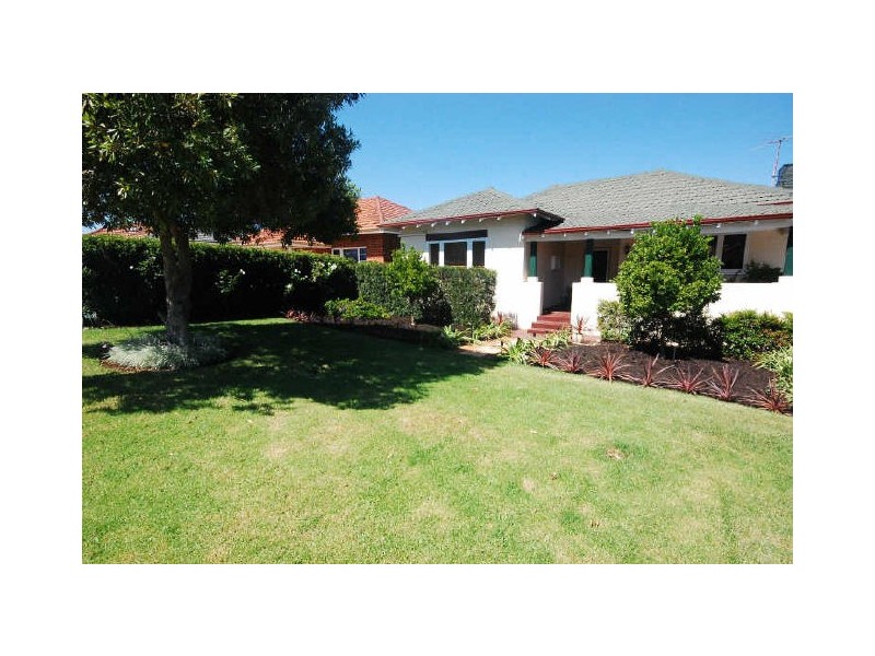 24 Boundary Road, St James WA 6102