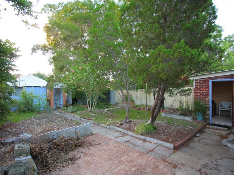 5 Balmoral Street, East Victoria Park WA 6101