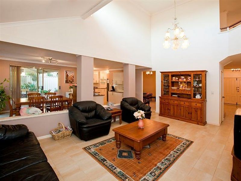 23 Westland Place, Waterford WA 6152