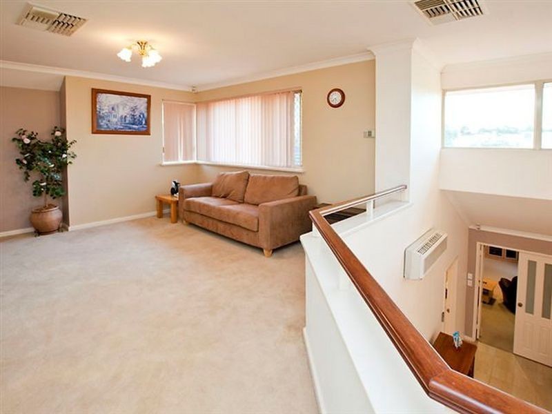 23 Westland Place, Waterford WA 6152