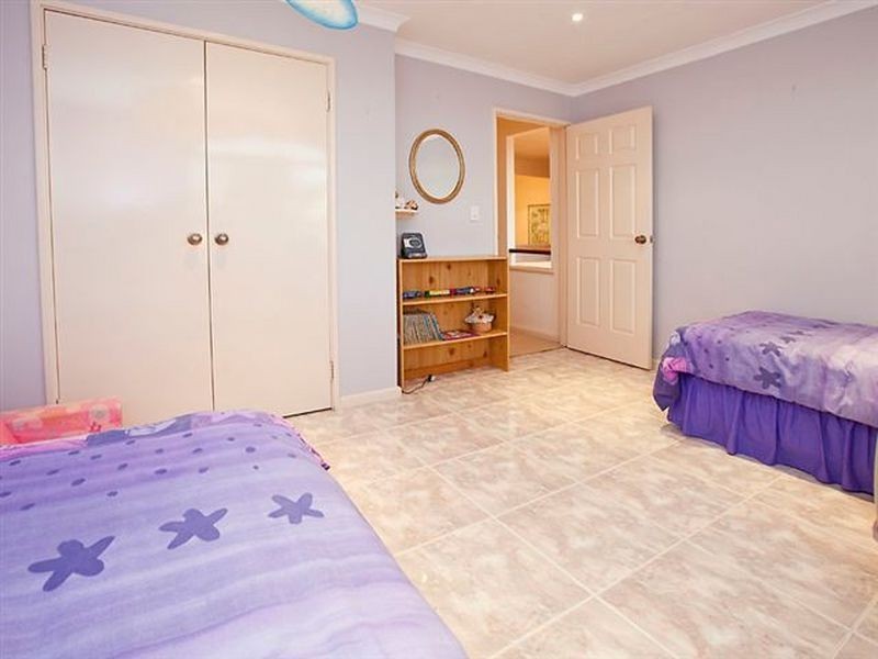 23 Westland Place, Waterford WA 6152