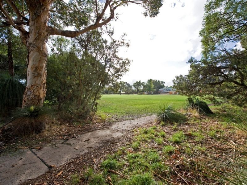 4 Verco Court, Booragoon WA 6154