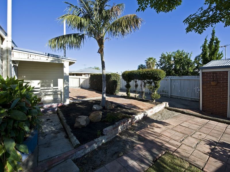 1/207 Shepperton Road, East Victoria Park WA 6101