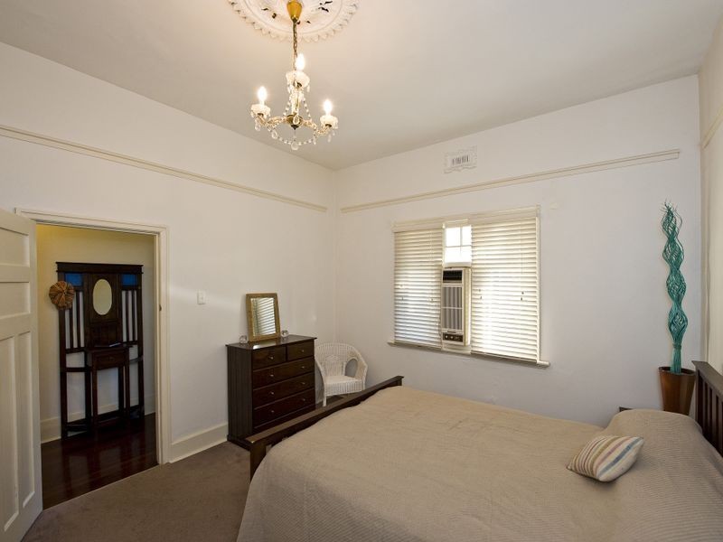 204 Berwick Street, Victoria Park WA 6100