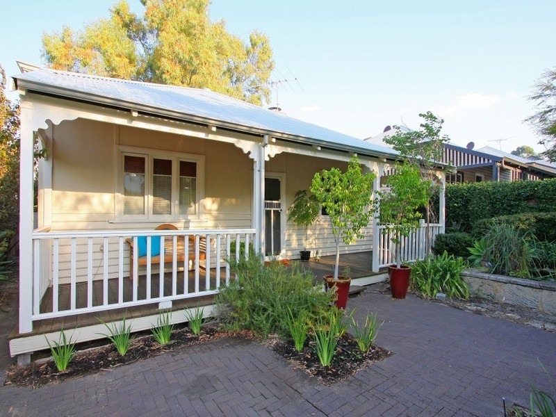 16 Hampshire Street, East Victoria Park WA 6101