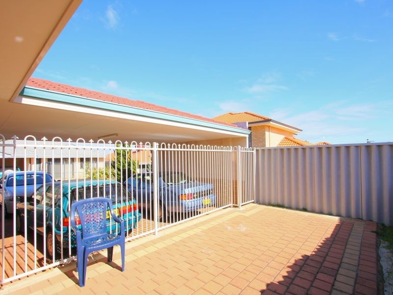 1/18 Stannard Street, St James WA 6102