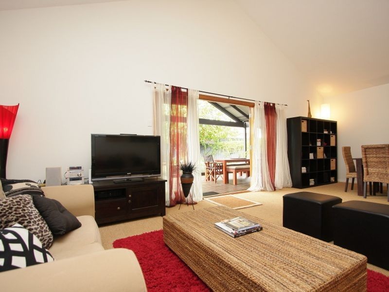 6 Pallitt Street, St James WA 6102