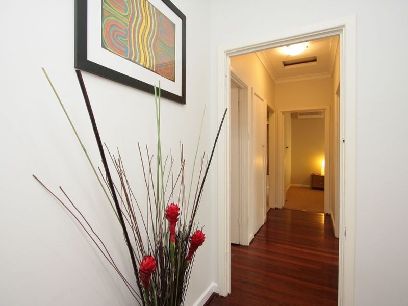 6 Pallitt Street, St James WA 6102