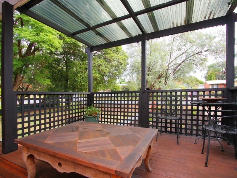 6 Pallitt Street, St James WA 6102