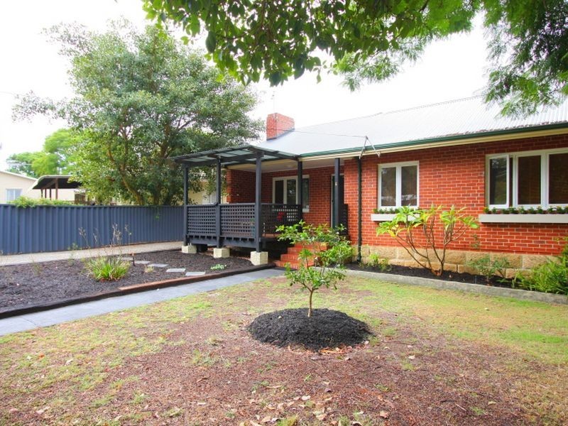 6 Pallitt Street, St James WA 6102