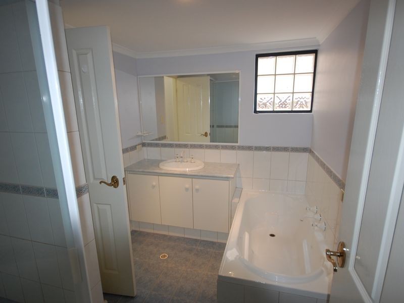 4/30 Bronte Street, East Perth WA 6004