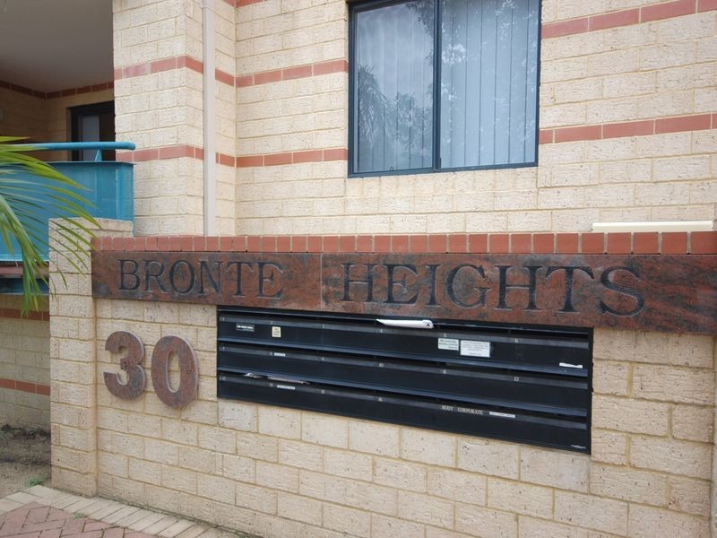 4/30 Bronte Street, East Perth WA 6004