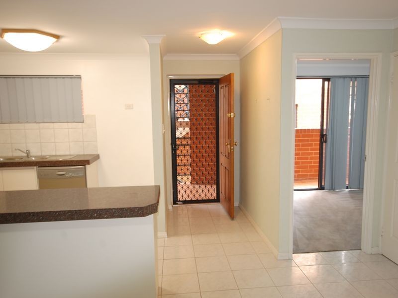 4/30 Bronte Street, East Perth WA 6004