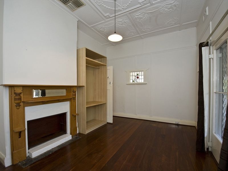 60 Banksia Street, Kensington WA 6151