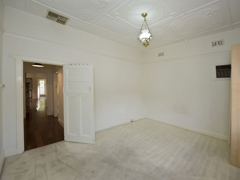 60 Banksia Street, Kensington WA 6151